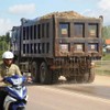 Rơi vãi chất thải ra môi trường, cơ sở kinh doanh bị xử phạt ra sao?