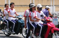 Chủ xe gắn máy cho người chưa đủ 16 tuổi mượn xe có bị xử phạt không?