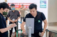Bản tin trưa 12/10: Đồng loạt triển khai thủ tục bay sử dụng sinh trắc học từ tháng 11