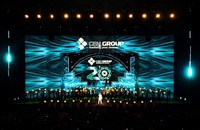 Sân khấu của Đại lễ hội “Hiện thực hóa triệu ước mơ”cùng sự xuất hiện của logo Cen Group mới.