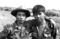 Bức ảnh “Hai người lính”