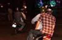Giả công an cướp xe người đi đường lúc nửa đêm