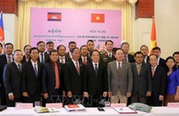 Các đại biểu chụp ảnh lưu niệm tại Hội nghị