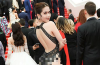 “Trang phục” của Ngọc Trinh “mặc cũng như không”