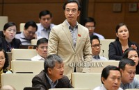 Đại biểu Nguyễn Quang Tuấn phát biểu tại phiên họp Quốc hội.