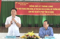 Bộ trưởng Bộ Tư pháp Lê Thành Long phát biểu tại buổi làm việc. Ảnh: Khánh Thuỳ