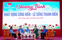 Các Thanh niên tiên tiến giao lưu tại chương trình “Khát vọng cống hiến – lẽ sống thanh niên”. Ảnh: Văn Long