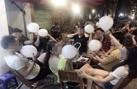 Bóng cười được giới trẻ sử dụng tại nhiều quán bar, quán cafe