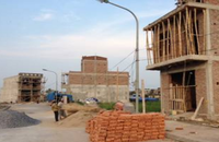 Khu đô thị mới Mỹ Trung TP Nam Định đang triển khai nhiều công trình xây dựng.