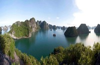 Vịnh Hạ Long - Quần đảo Cát Bà được UNESCO công nhận Di sản Thế giới.

