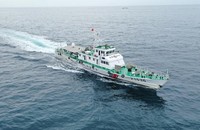 Tàu lực lượng đặc nhiệm của Cảnh sát biển Trung Quốc tiến với tốc độ tối đa tại Trạm Giang, tỉnh Quảng Đông, Trung Quốc. ẢNh: CNN (chụp ngày 13/8/2021).