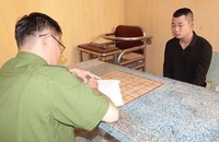 Đối tượng Lê Thái Sơn tại cơ quan công an (Ảnh: CA Bình Thuận)