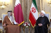 Tổng thống Iran Hassan Rouhani gặp Quốc vương Qatar Sheikh Tamim bin Hamad al-Thani tại Tehran.