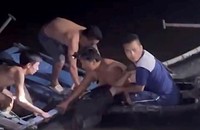 Lực lượng CSGT Bạch Đằng tìm kiếm trong đêm