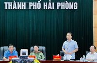 Thứ trưởng Bộ Tư pháp Trần Tiến Dũng phát biểu tại buổi làm việc