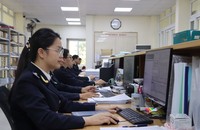 Toàn ngành đẩy mạnh thực hiện thủ tục hải quan điện tử - (Ảnh T.Bình)