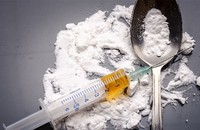 Giật mình Bayer từng sản xuất thuốc ho chứa heroin