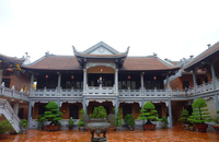 Chiêm bái ngôi chùa vốn là tòa Vọng Cung của Thành Nam xưa