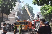 Lực lượng phòng cháy chữa cháy và CNCH tổ chức dập tắt đám cháy