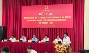 Phó Chủ tịch TP Hà Nội Dương Đức Tuấn phát biểu tại Hội nghị.