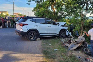 Tin giao thông đến sáng 22/6: Về thăm quê, gia đình 3 người gặp nạn; Bé trai tử vong khi chạy xe đạp điện đi đón mẹ
