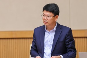 Thứ trưởng Bộ Tư pháp Nguyễn Thanh Tịnh phát biểu tại hội nghị.