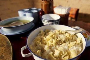 Thương mãi bữa cơm nhà thời bao cấp