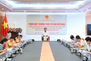 Quang cảnh phiên họp.