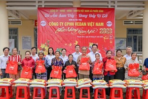 Vedan Việt Nam trao tặng 1.000 phần quà tết cho người dân có hoàn cảnh khó khăn