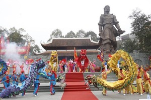 Lễ hội gò Đống Đa - một trong những lễ hội diễn ra sớm nhất ở Hà Nội.