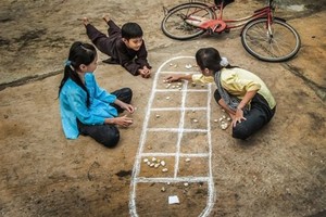 Trò chơi dân gian, còn đó ký ức xưa của người Việt