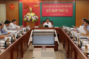 Kỷ luật một số lãnh đạo Viện Hàn lâm KHXH Việt Nam, tỉnh Khánh Hòa, Hòa Bình