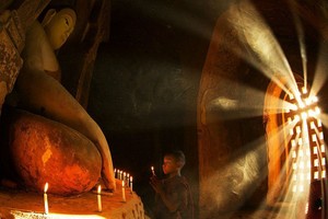 Mỗi sát-na là một khoảnh khắc quý giá khi ta còn sống