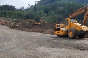 Quốc lộ 15D lên cửa khẩu La Lay đã được thông.