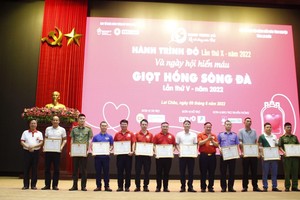 Lai Châu: Hơn 3.000 người tham gia hiến máu trong Ngày hội hiến máu "Giọt hồng sông Đà" lần thứ V năm 2022.