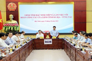 Toàn cảnh buổi làm việc.
