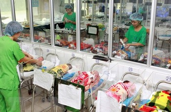 Bản tin trưa 12/03: Việt Nam dự kiến đón công dân thứ 100 triệu trong tháng Tư