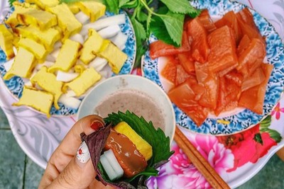 Nụ hôn của biển “gánh” cả Hà Nội vào hè