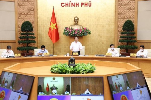 Thủ tướng Phạm Minh Chính chủ trì phiên họp Chính phủ thường kỳ tháng 8/2021. Ảnh minh họa