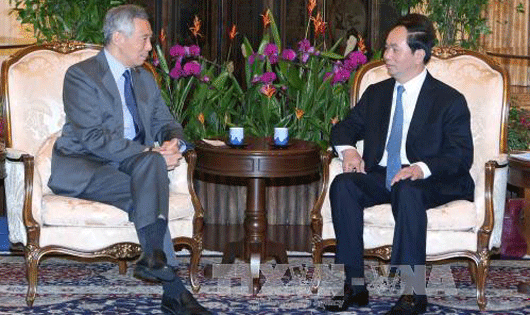Chủ tịch nước Trần Đại Quang hội kiến Thủ tướng Lý Hiển Long. 