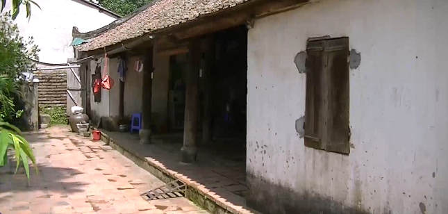 Cận cảnh ngôi nhà cổ 300 tuổi ở Hà Nội