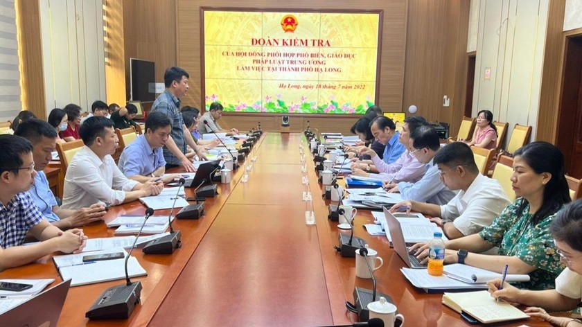 Đoàn kiểm tra Hội đồng phối hợp phổ biến, giáo dục pháp luật Trung ương làm việc tại thành phố Hạ Long, ảnh MH
