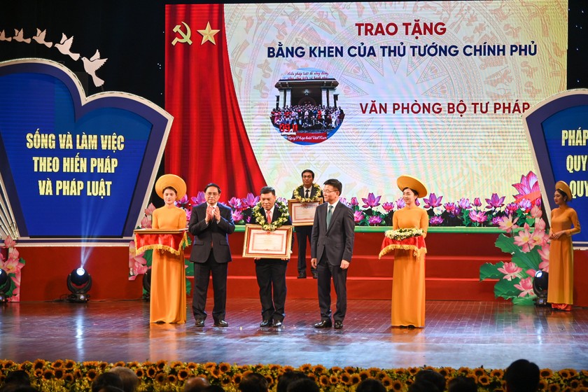 Thủ tướng Chính phủ dự Lễ hưởng ứng Ngày Pháp luật Việt Nam năm 2022 ảnh 3