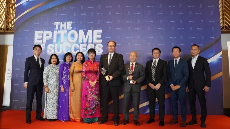 Dai-ichi Life Việt Nam nhận hai giải thưởng lớn tại Asia Pacific Enterprise Awards 2022