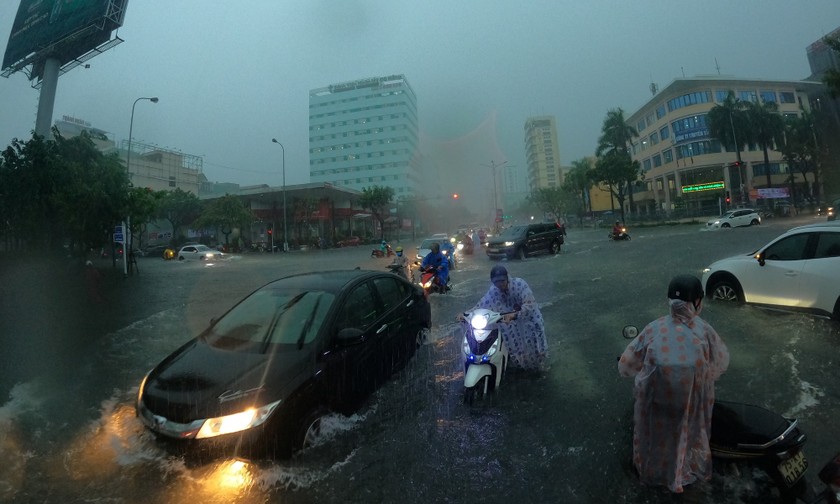Trận mưa cực lớn trên địa bàn Đà Nẵng.