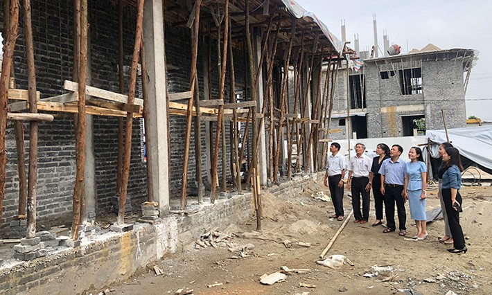 Ban Giám sát đầu tư cộng đồng thực hiện giám sát tại công trình xây dựng Trung tâm học tập cộng đồng, xã Sơn Vi, huyện Lâm Thao, tỉnh Phú Thọ.