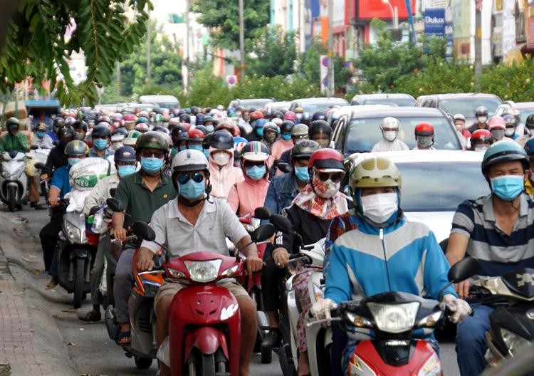 Giao thông TP HCM ùn ứ sáng đầu tuần ảnh 3