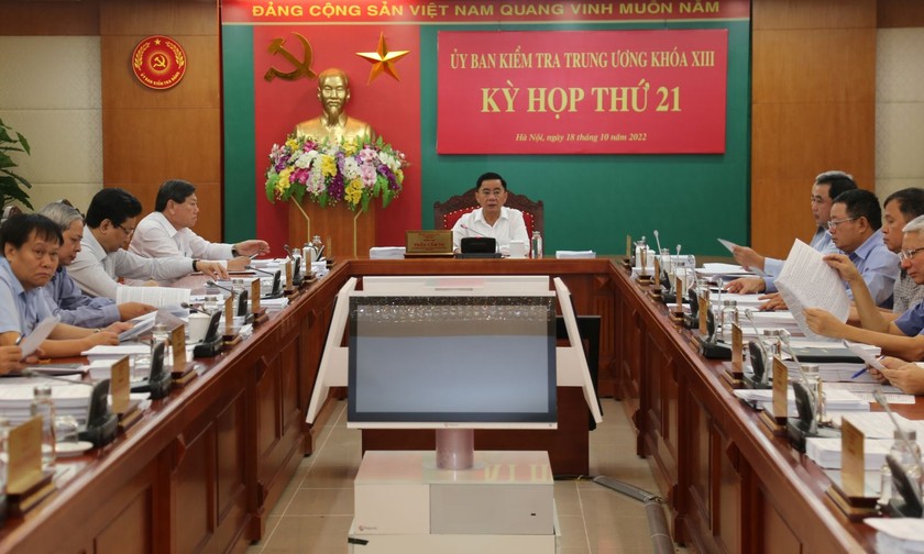 Kỷ luật một số lãnh đạo Viện Hàn lâm KHXH Việt Nam, tỉnh Khánh Hòa, Hòa Bình