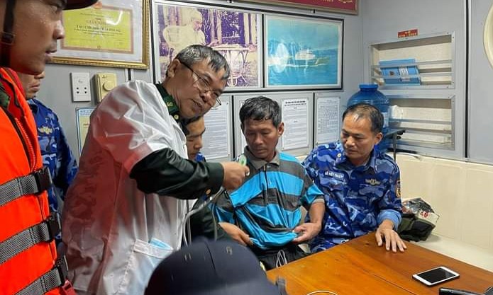 Sau vụ va chạm giữa 2 tàu trên vùng biển Hà Tĩnh, 3 ngư dân được cứu sống, 3 ngư dân tử vong trên biển.