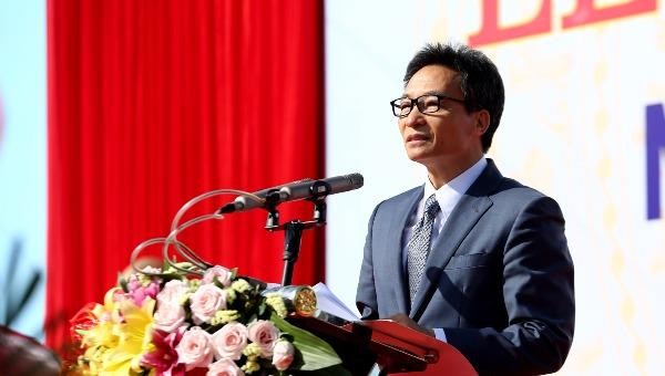 Phó Thủ tướng Vũ Đức Đam phát biểu tại lễ khai giảng lần thứ 70 của Trường Đại học Sư phạm Hà Nội.